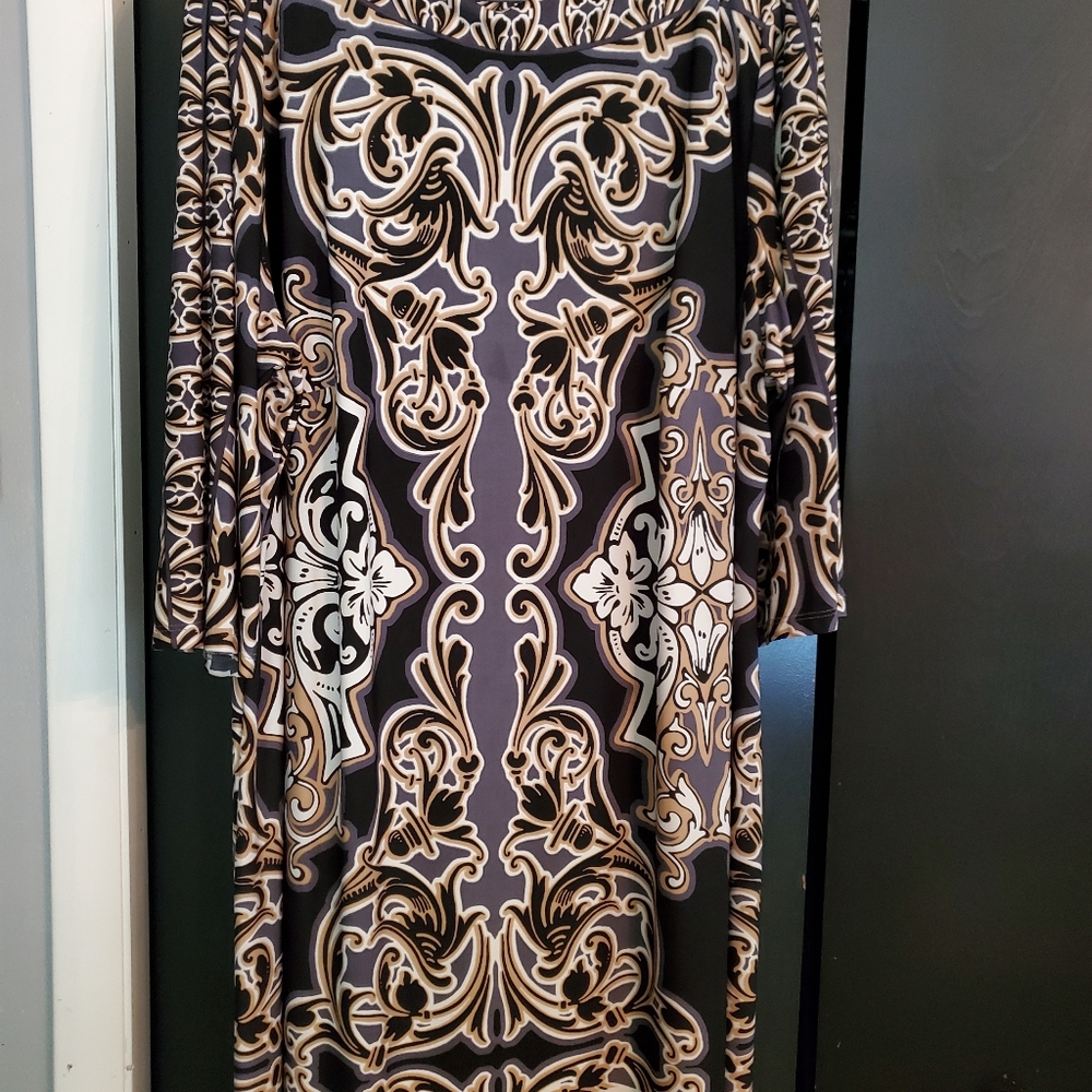 Beautiful column dress, 24w